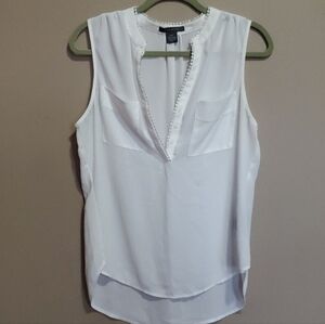 Suzy shier top size large
